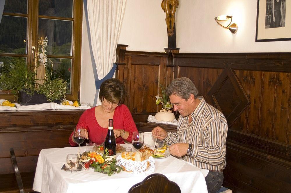 Lener Wirtshaus & Hotel Campo di Trens Extérieur photo